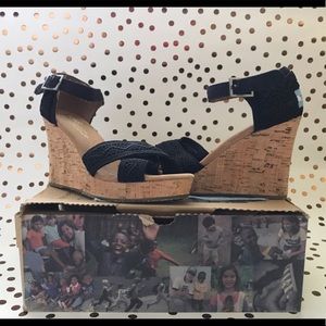 NEW!! TOMS Black Wedges